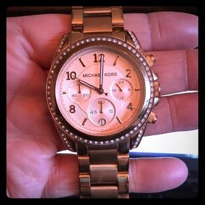 PREOWNED MICHAEL KORS WOMENS ROSE GOLD WATCH